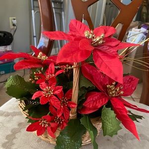 Holiday Arrangement Red Poinsettias. (M&k)